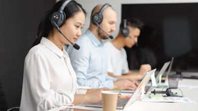 Chat with Kakr Sales